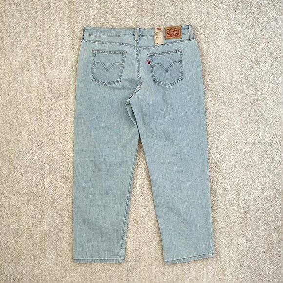 NWT New Levi’s Boyfriend Light Wash Blue Jeans 18W - Picture 4 of 12